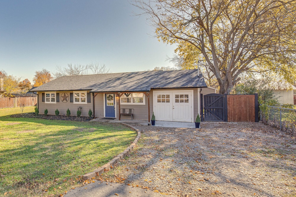 Game Room & Fire Pit: Family-friendly Aubrey Home view 3