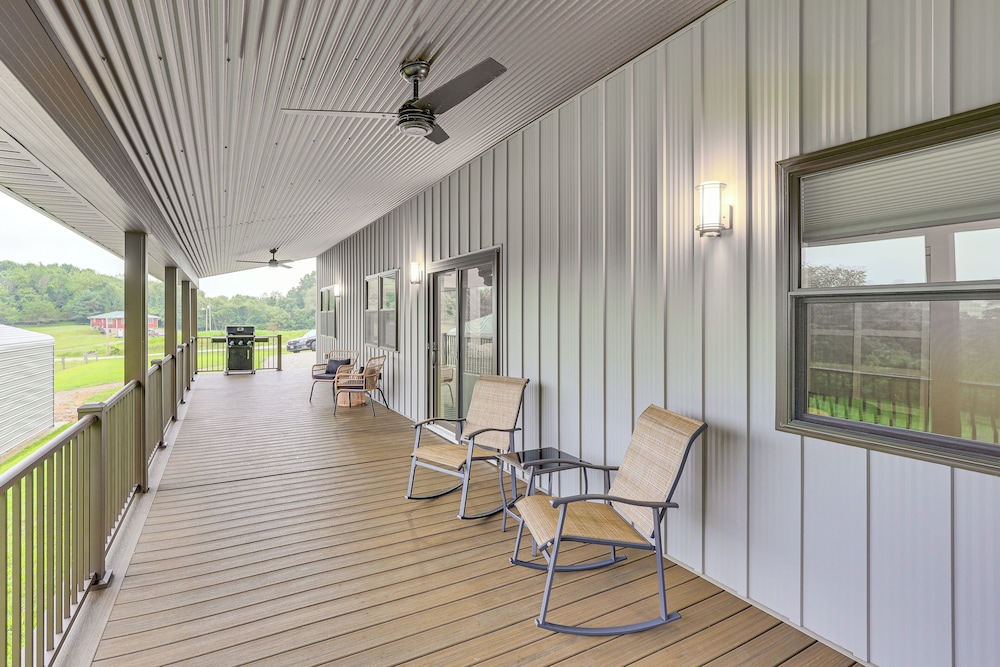 4 Mi to Mohican River: Ohio Amish Country Cottage