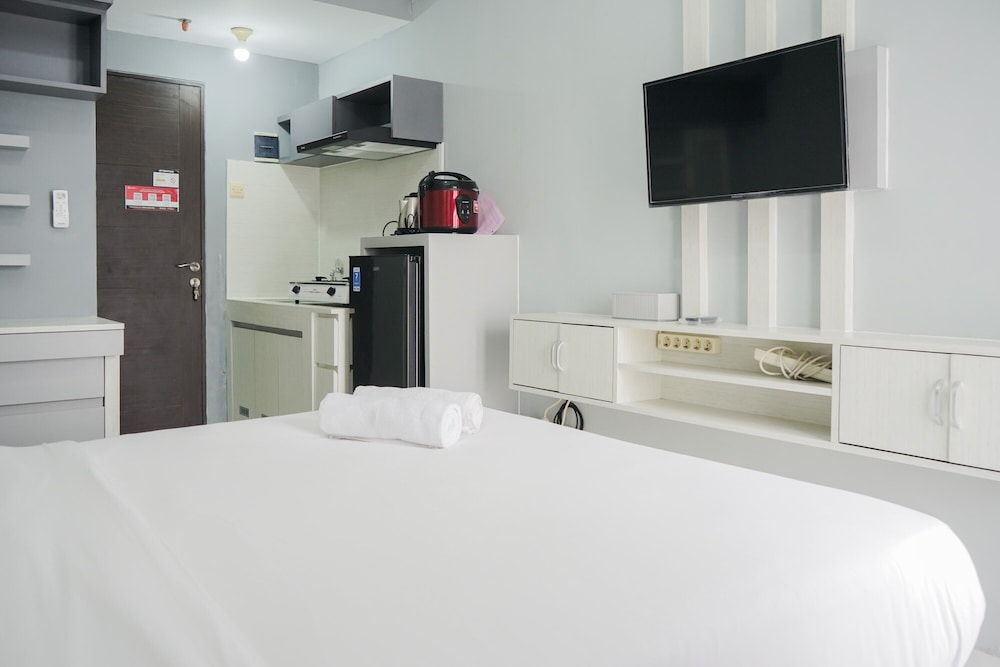 Brand New And Super Cozy Studio Room At Sky View Apartment