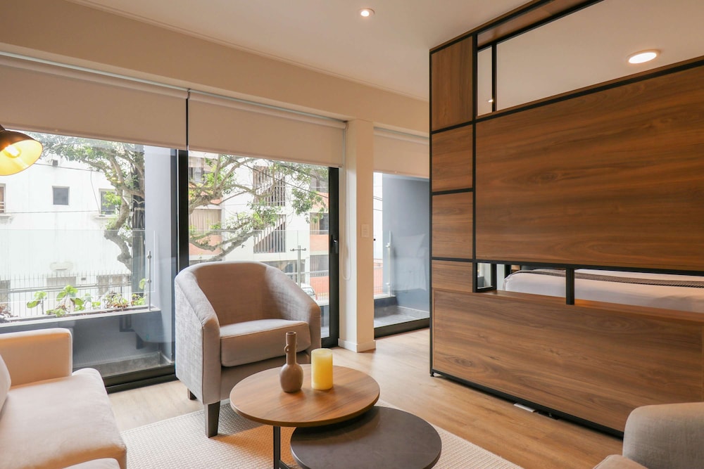 w Dazzling 1BR w Fantastic View in Miraflores