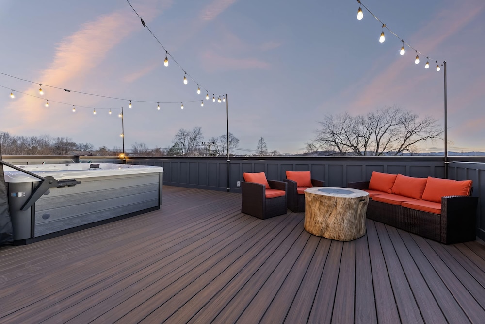 4 Rooftop Decks 4 Hot Tubs Game Rooms Sauna