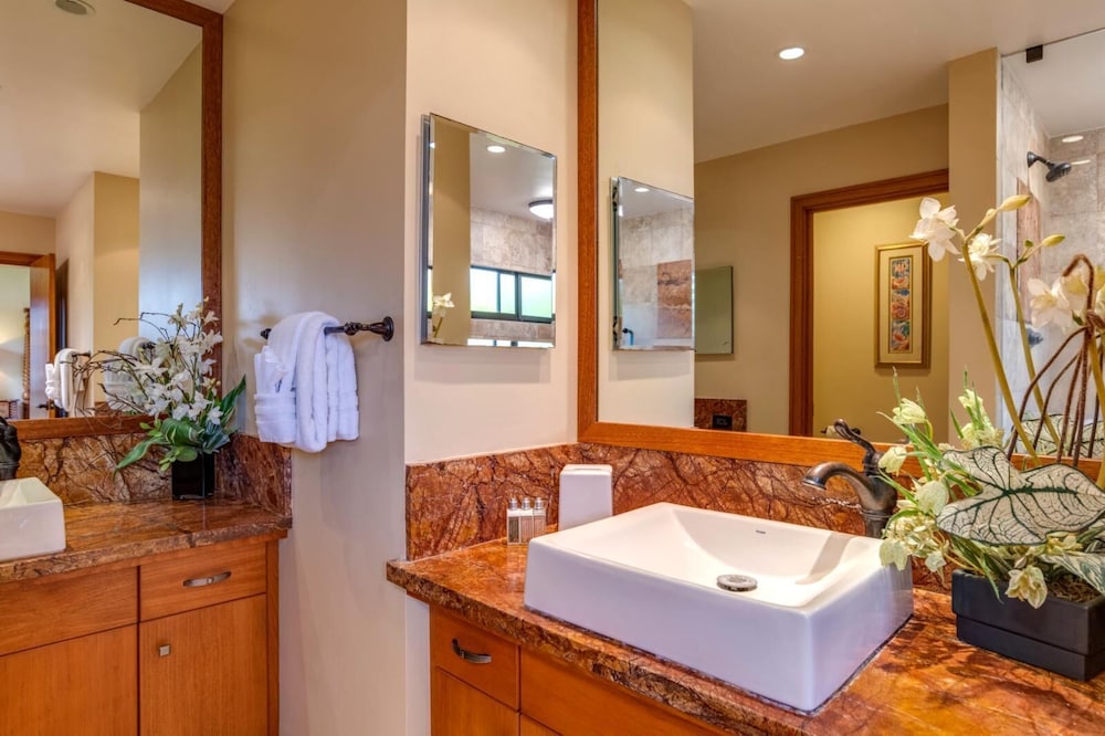Kapalua Ridge Villas by KBM