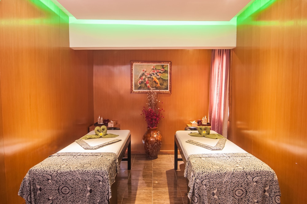 Bounty Hotel