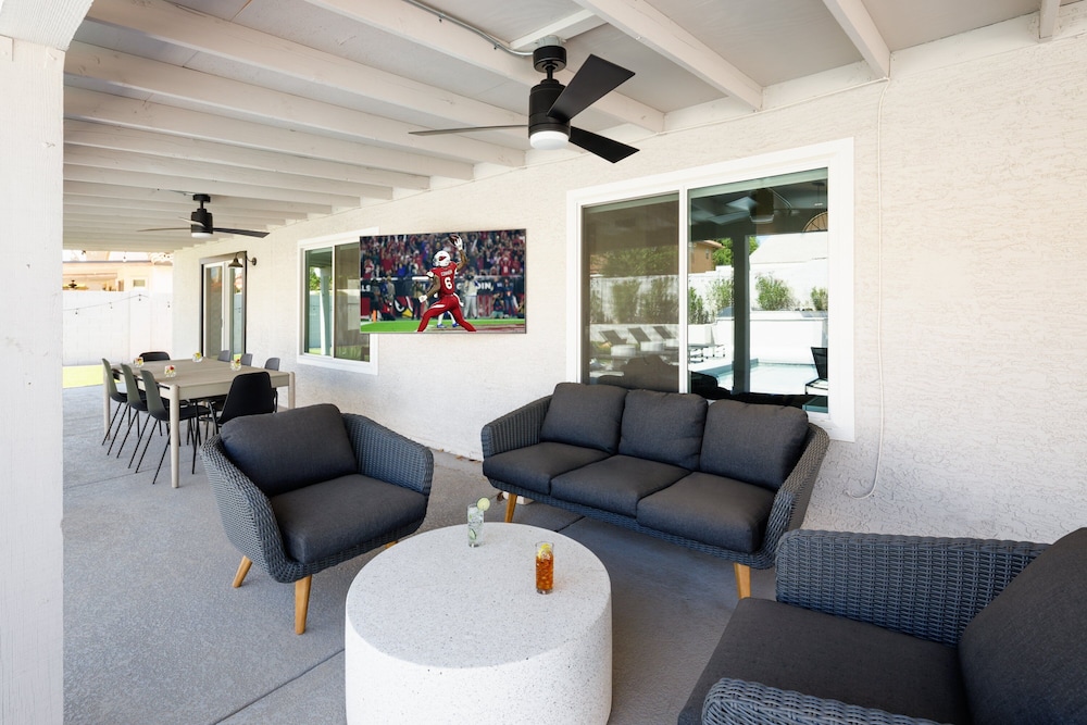 Bohemian Resort- Pool Heat Available - Golf & Games!