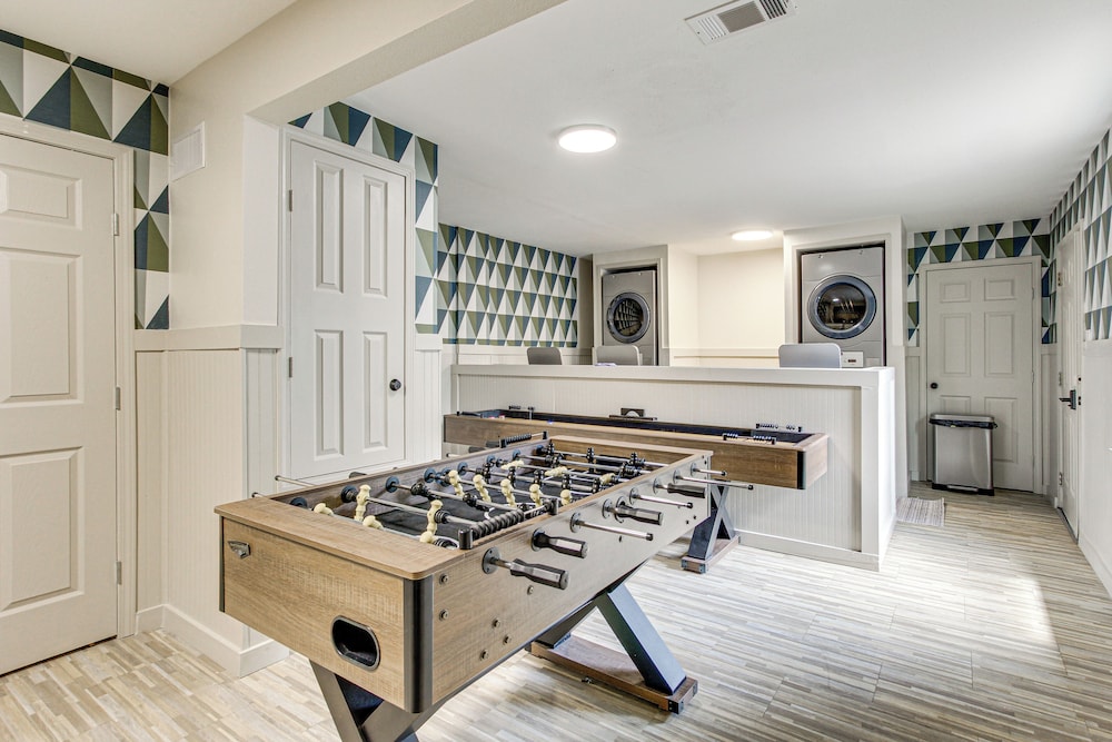 Walk to Ocean Springs Beach: Condo w/ Pool!
