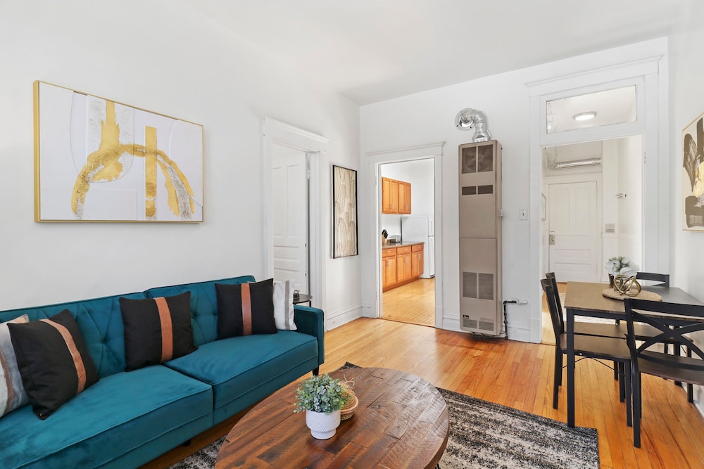 Stylish 2BR - Clark 2