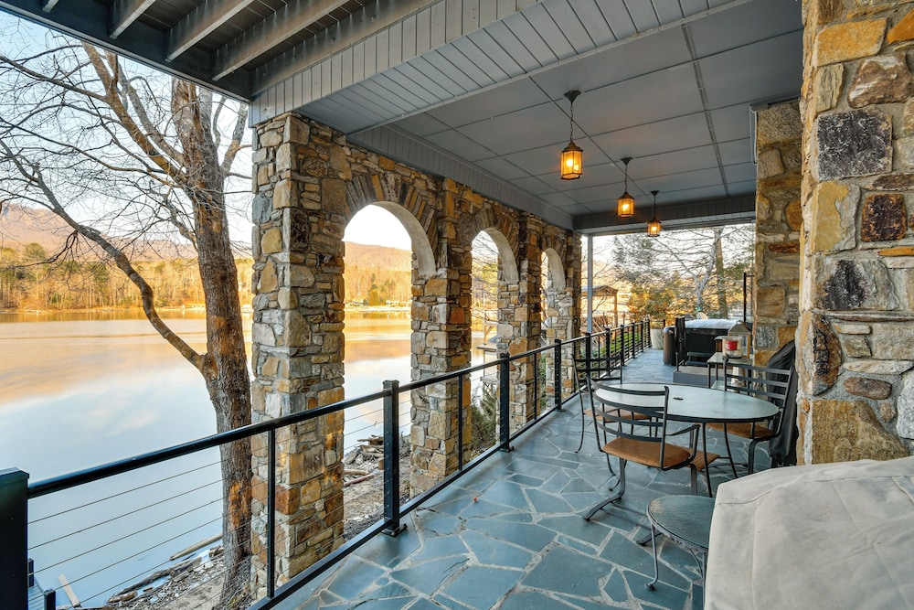Hot Tub & Lakefront Deck: Cabin in Blue Ridge Mtns