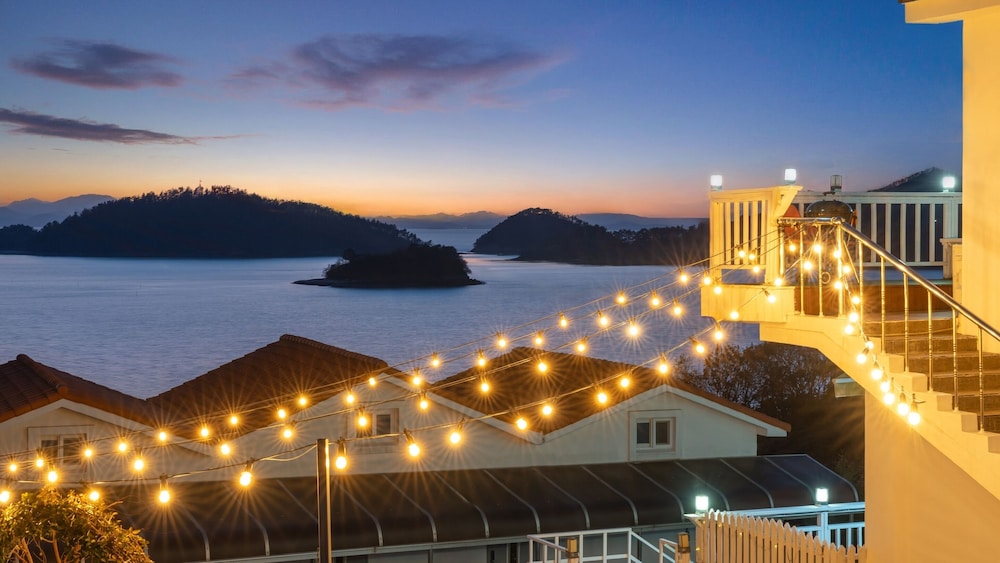 Yeosu Grace Family Pension