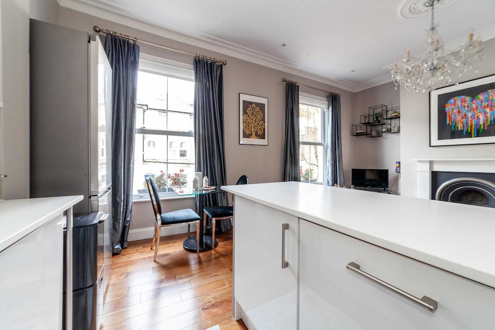 Elegant Chelsea Hideaway