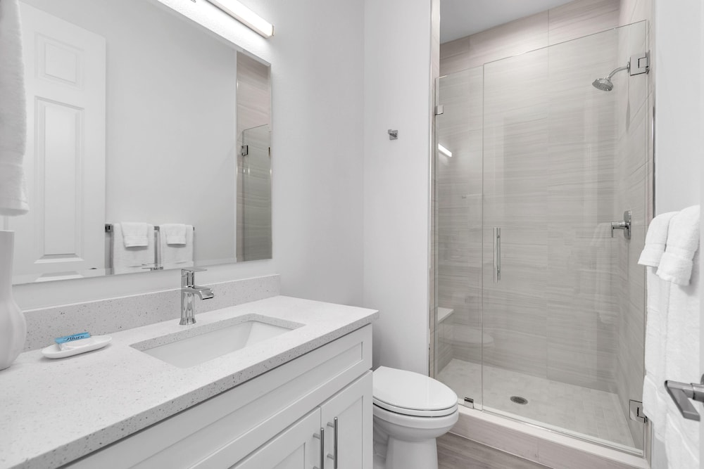 Azul Townhomes A3 - Sunrise