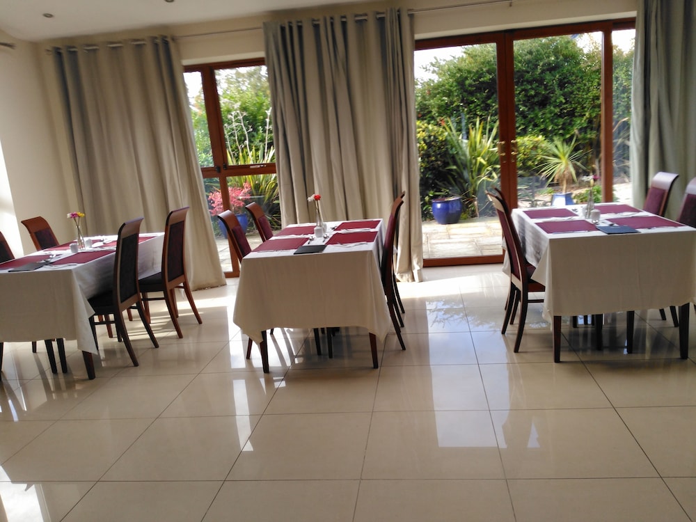 Avoca Lodge