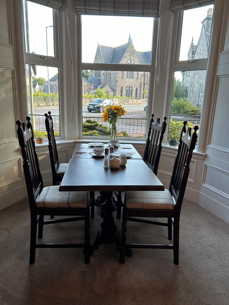 Glen Lyon Lodge Bed & Breakfast