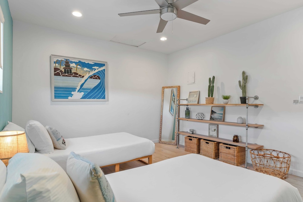 Modern San Clemente Duplex 2 Units w/ Ocean Views, Walk to Trestles Beach