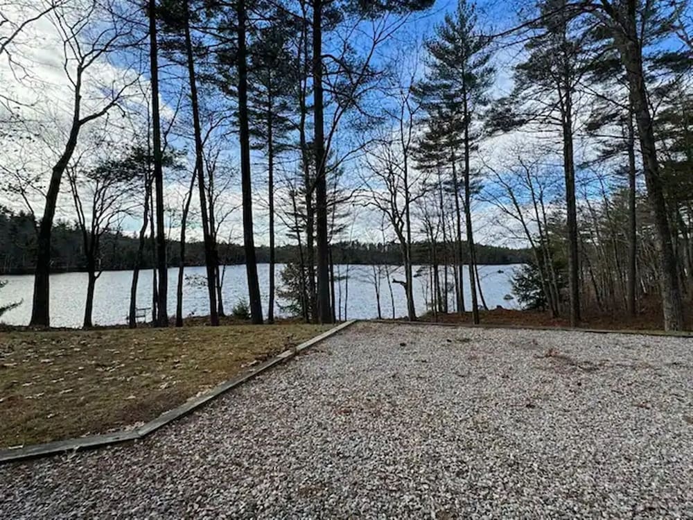 Perley Pond Lodge Limit 14 4 Bedroom Villa view 5