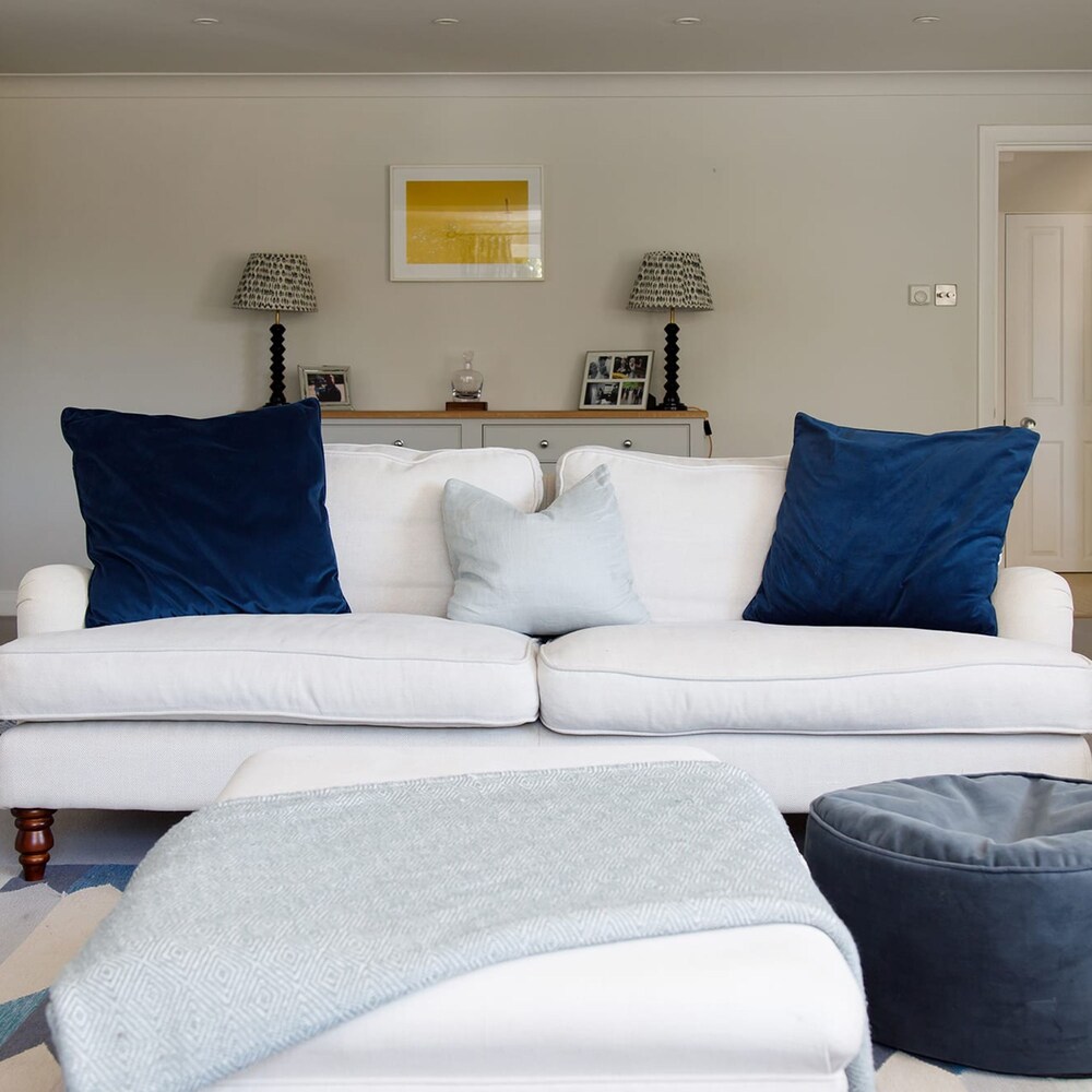 Beach House With Pool in West Wittering