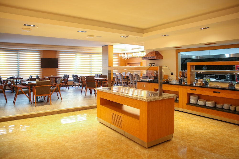 New Gate Hotel - Image 26