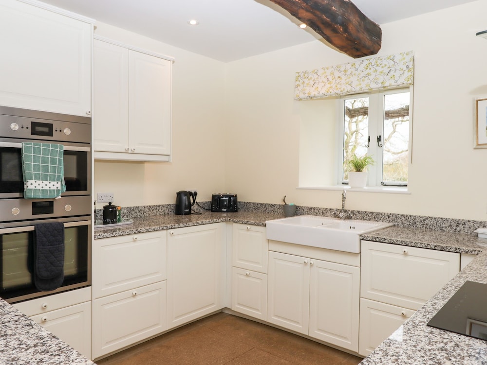 Dishcombe Cottage