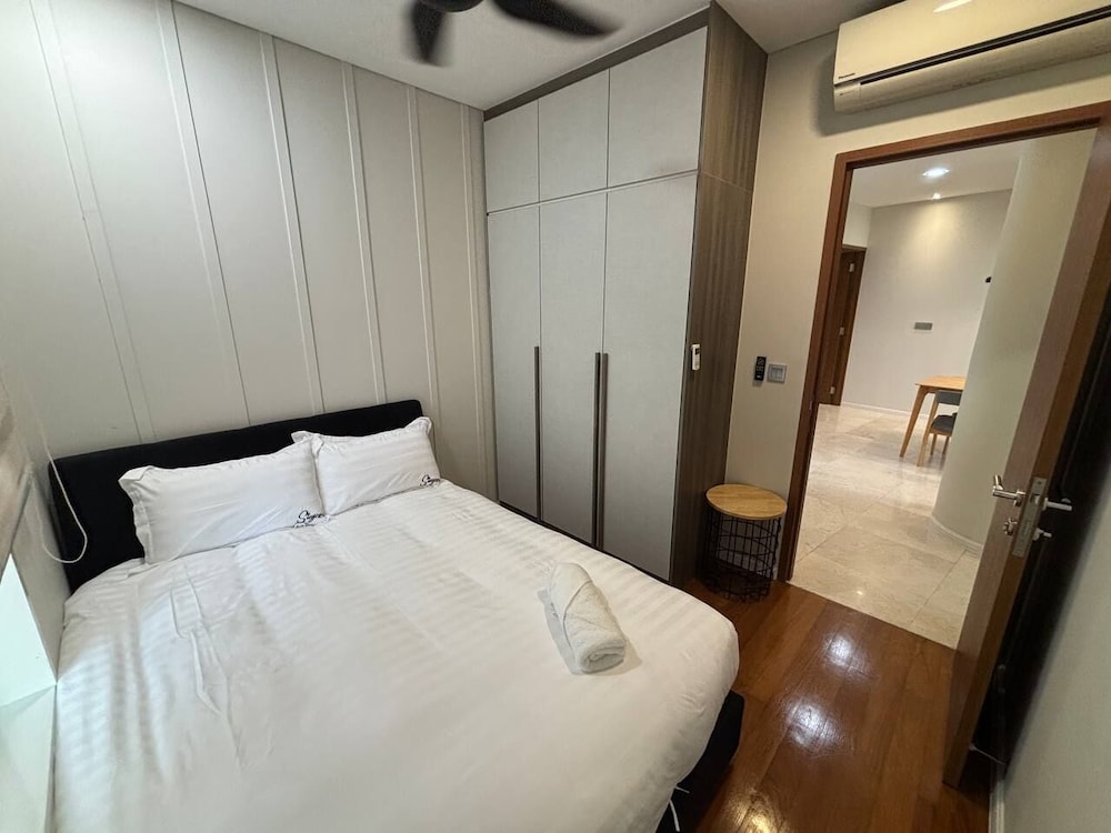 Sky Suites KLCC by Easy Nap