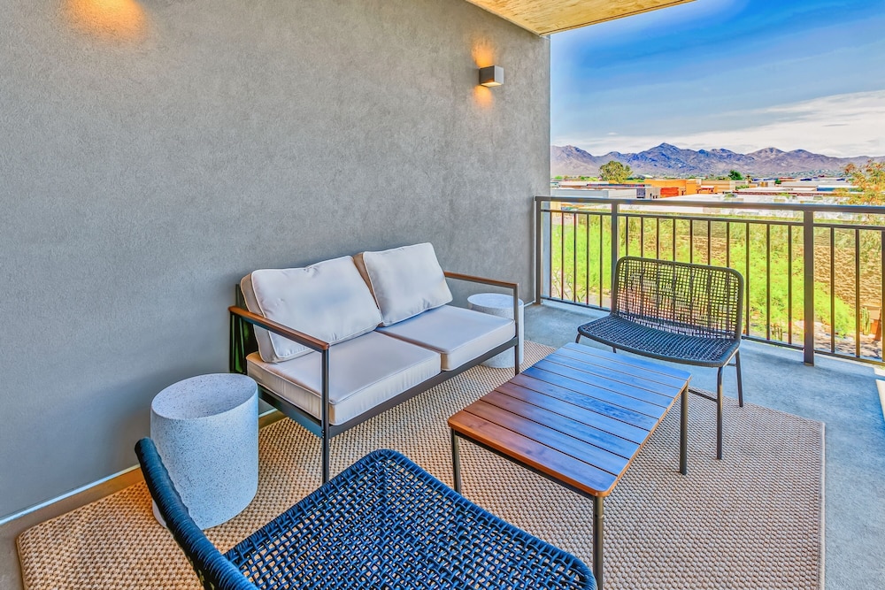 Kasa Scottsdale Quarter Phoenix view 2
