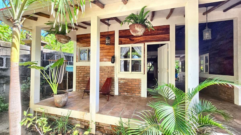 Beachfront 1-of-a-kind House w AC Pool Wifi ATV