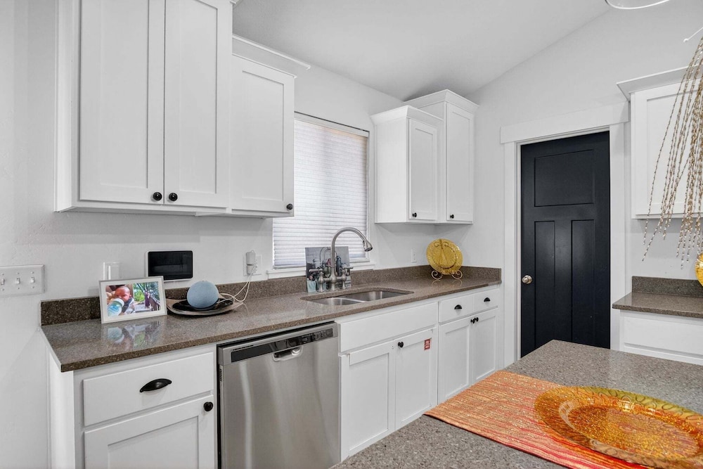 Modern 6br Home Near Park City 6 Bedroom Home