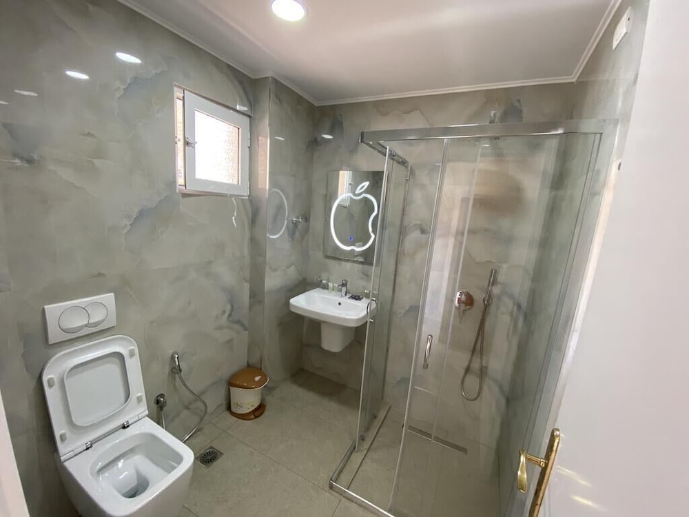 Karos Hotel Llaman