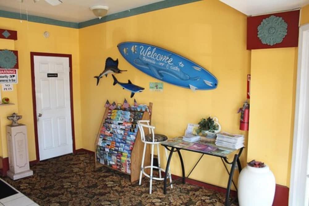 Oceanside Inn and Suites