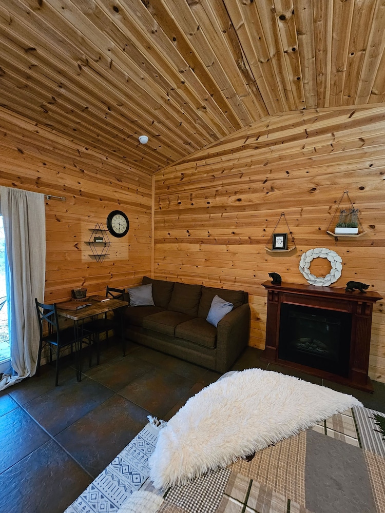 Honey Bear Haven Suite 5