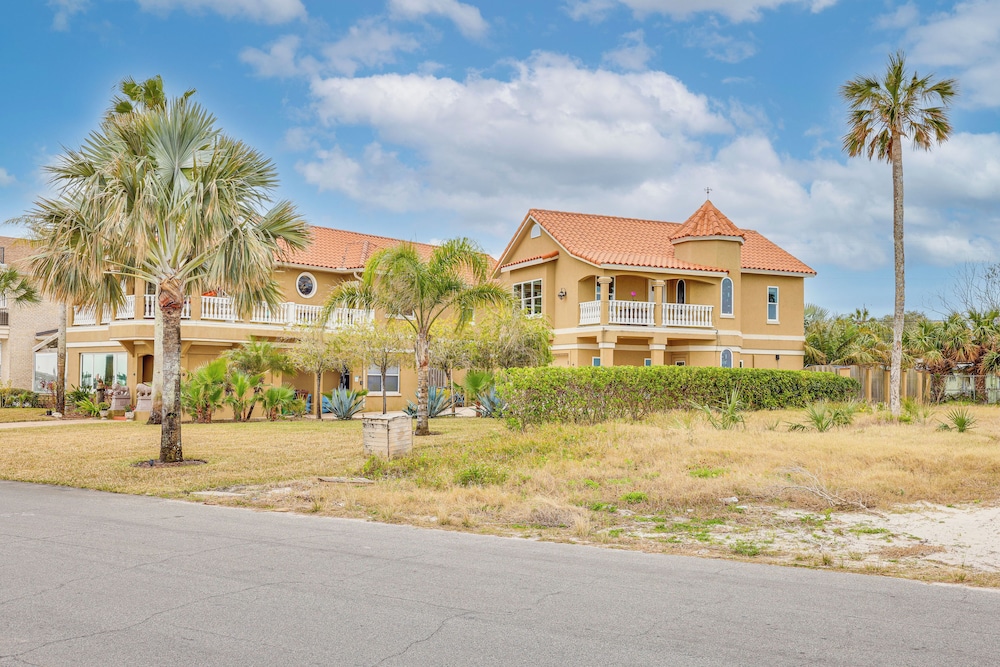 Watch Dolphins: St Augustine Gem Near Downtown!