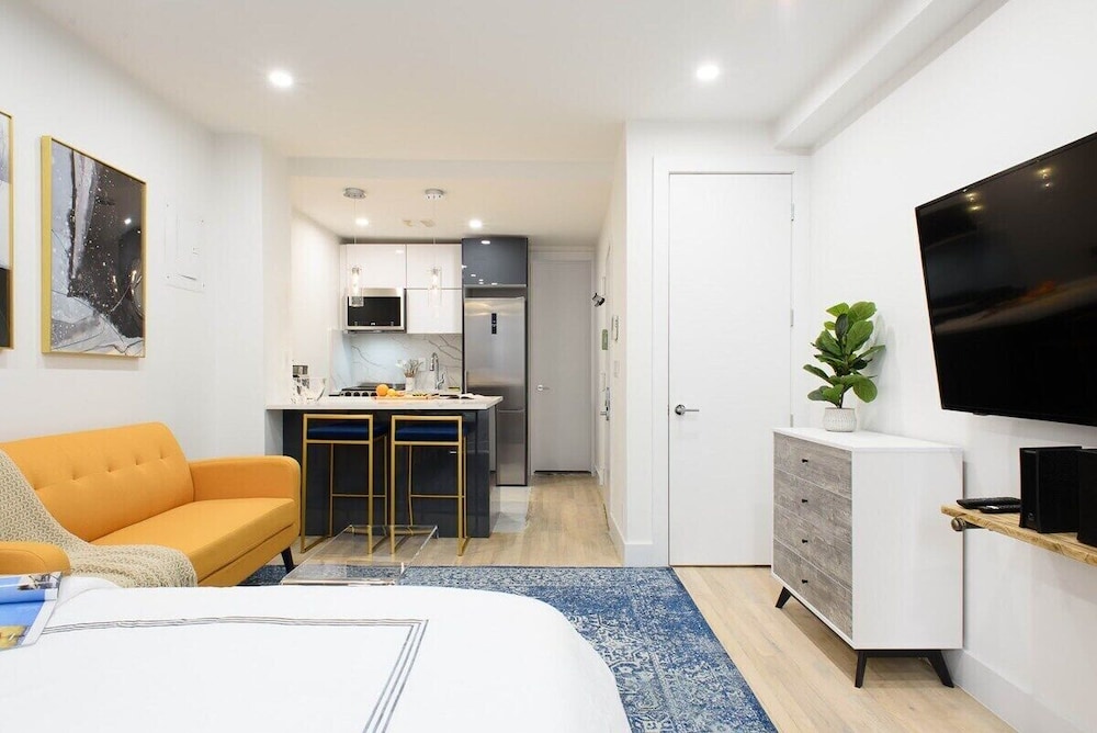 1597 New York Apt