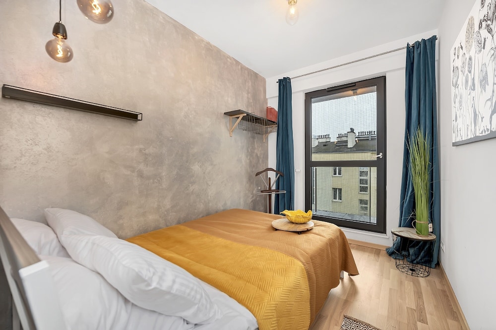 Lumina 4-room apartment in Center view 5