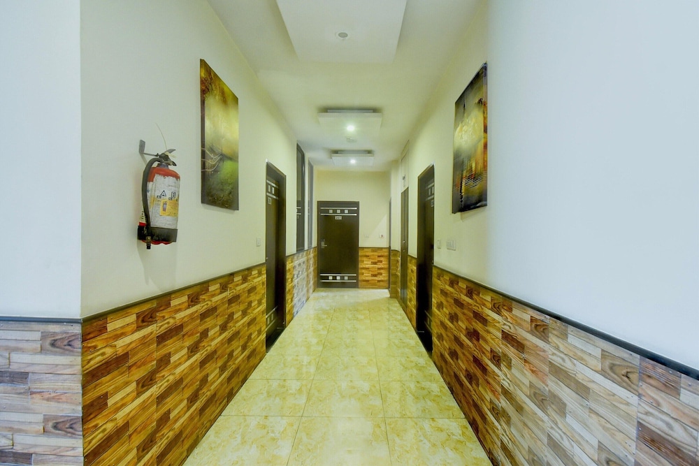 Luxury Stays With Pool Near Akshardham Temple