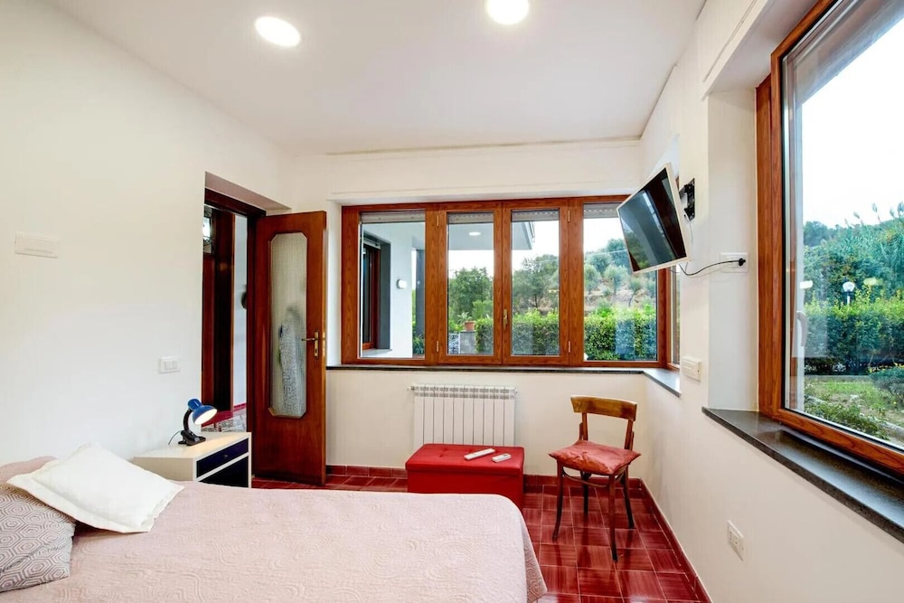 Estate4home - Villa Louise