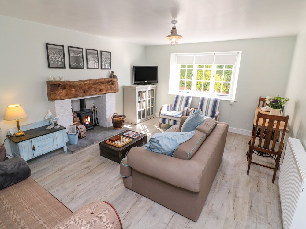 3 Elm Cottage view 3