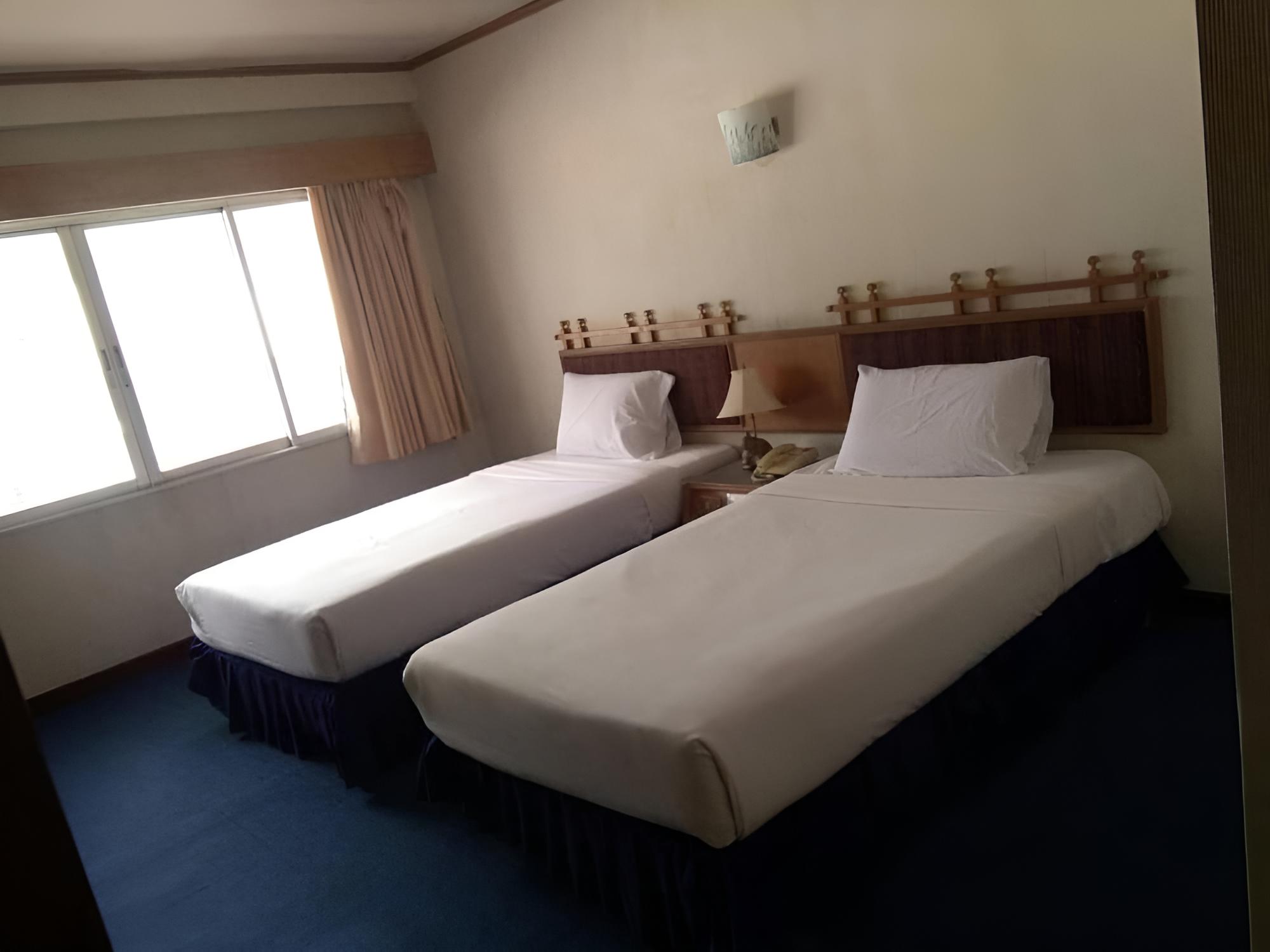Petchkasem Grand Hotel