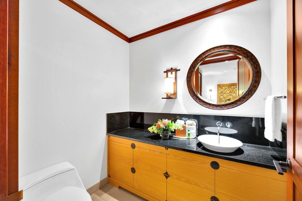KBM Resorts Free CAR Luxury Oceanfront Villa at Montage Kapalua Bay Private Lanai and BBQ Mon-5203