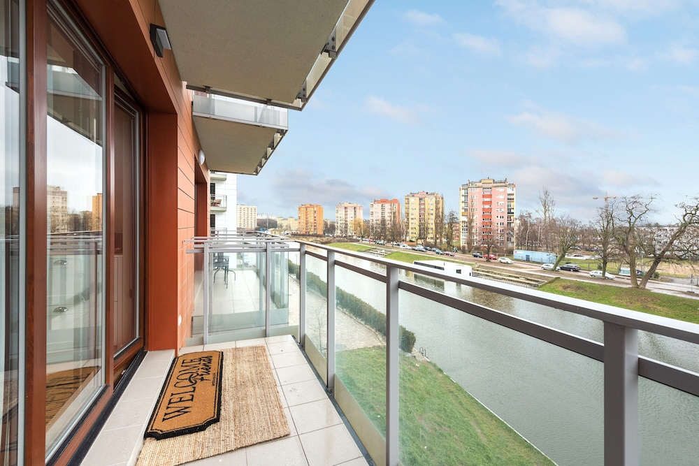 Flatbook City Center SPA  Chmielna 73 view 4