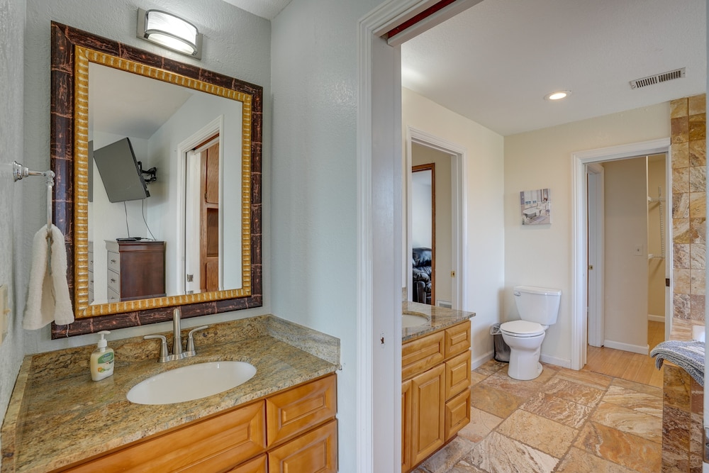 Vallejo Vacations - Vallejo Home w/ Spacious Deck, Hot Tub Views - Property Image 47