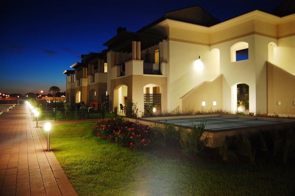 Homely Apartment With Swimming Pool in a Village