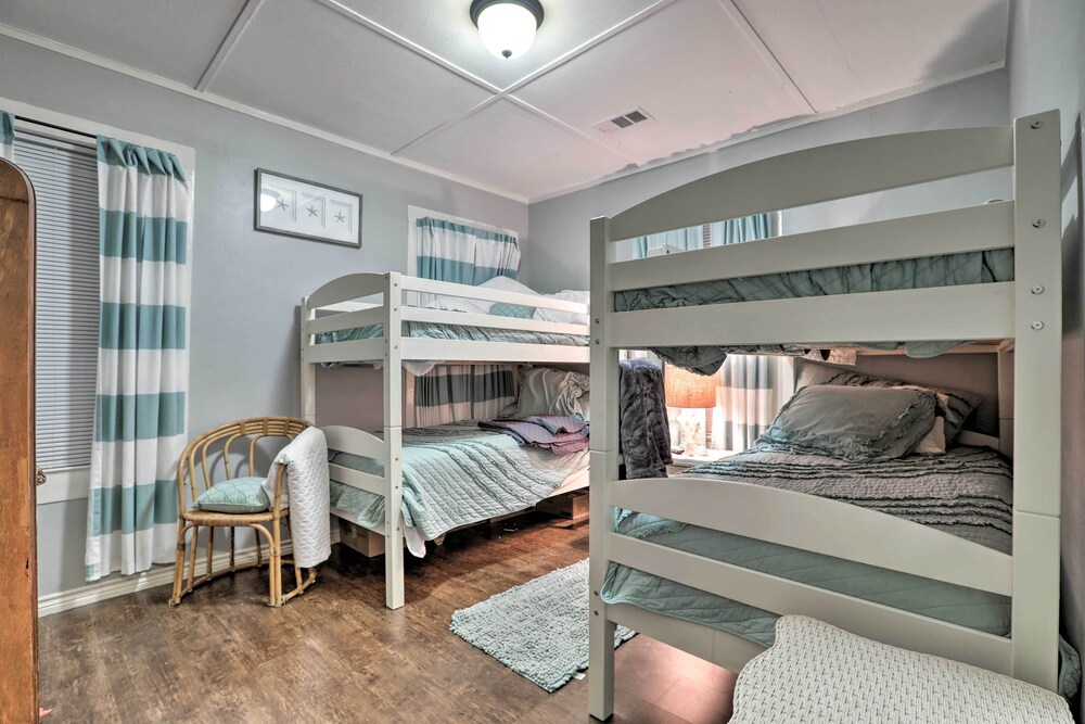 Historic Galveston Home: Walkable Neighborhood! view 5