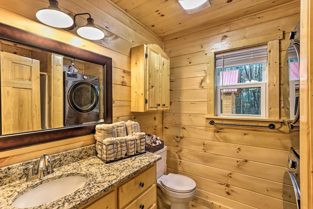 Pet Friendly Smoky Mtns Cabin Near Cherokee Lake! view 3