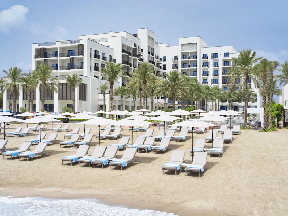 Hotel Palace Beach Resort Fujairah - Image 1