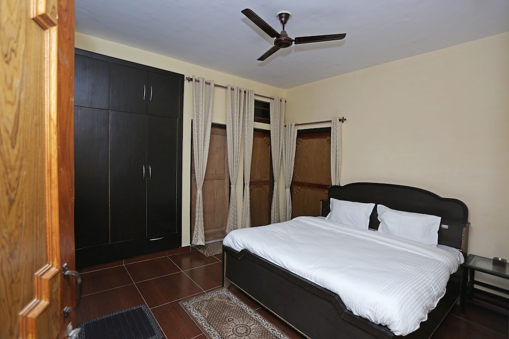 OYO 12312 Home Lake View 2 BHK Bhimtal