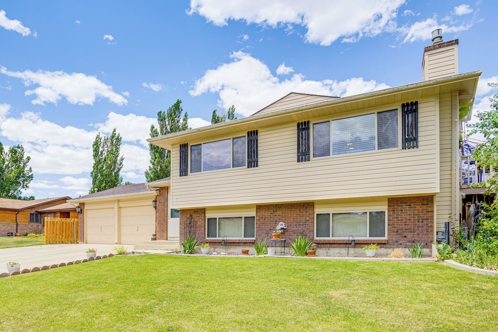 Spacious Rock Springs Stay Near Shops & Dining!