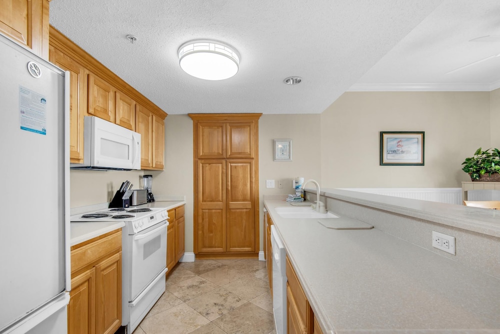 South Harbour 12E