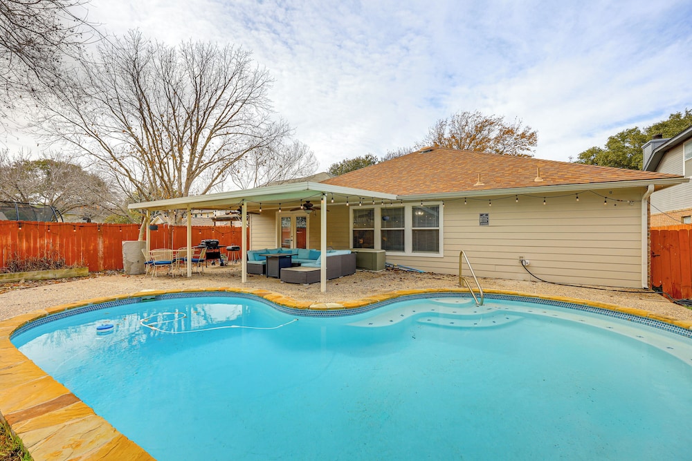 14 Mi to Dtwn San Antonio: Home w/ Pool & Yard