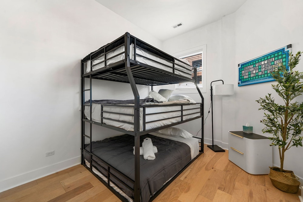 New Listing Family West Town Unit
