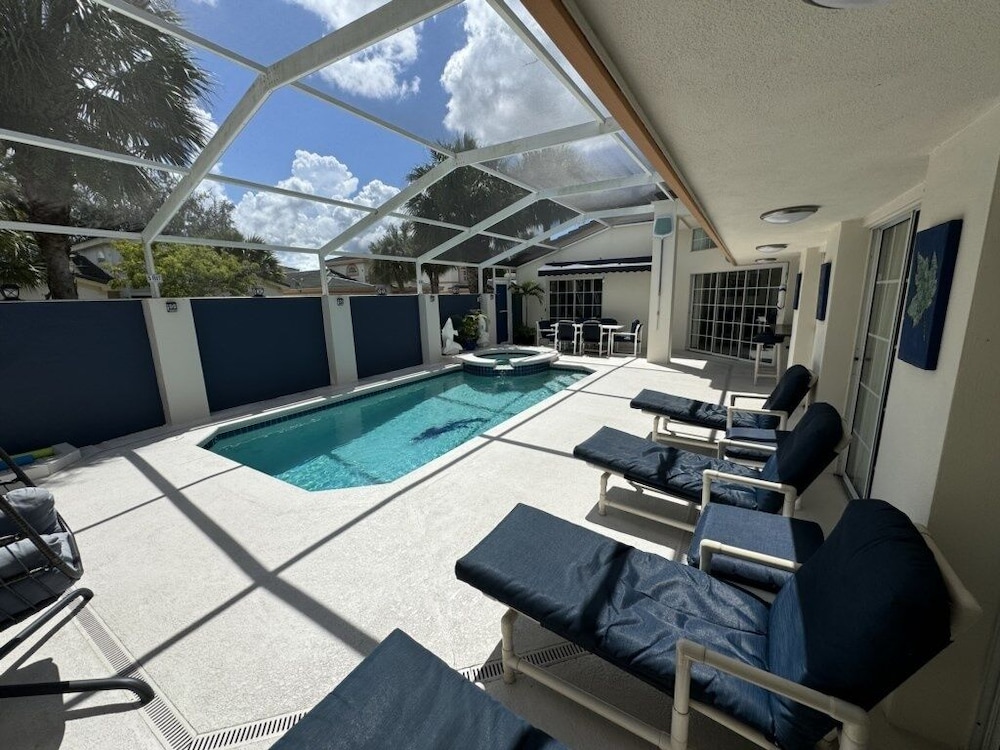 Villa Crayson 3 Bedroom Home
