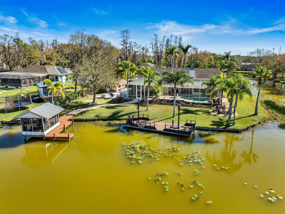 Luxe Waterfront Hideaway w Pool & Pirate Ship Dock