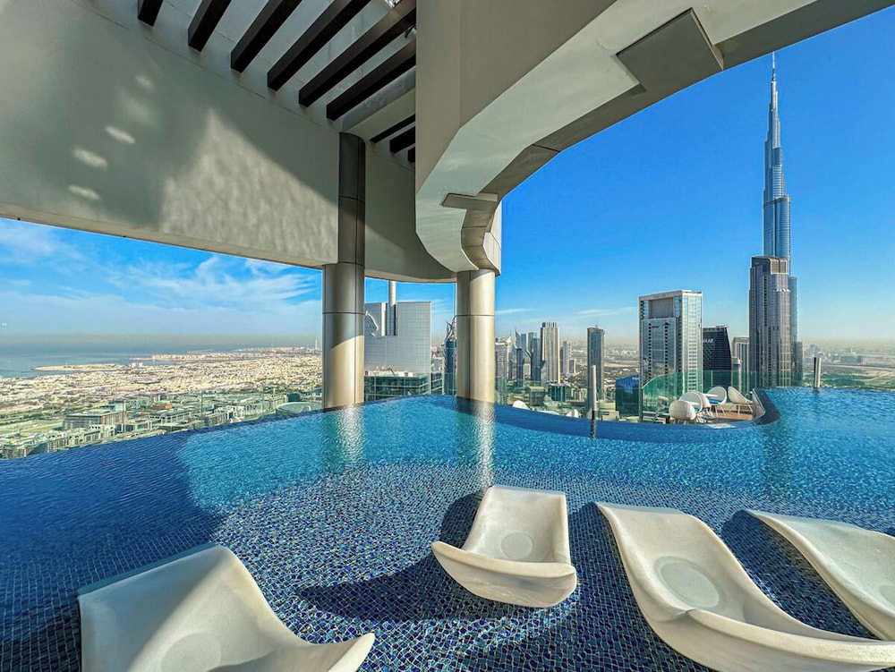 Gogoto LUX Burj View Spacious